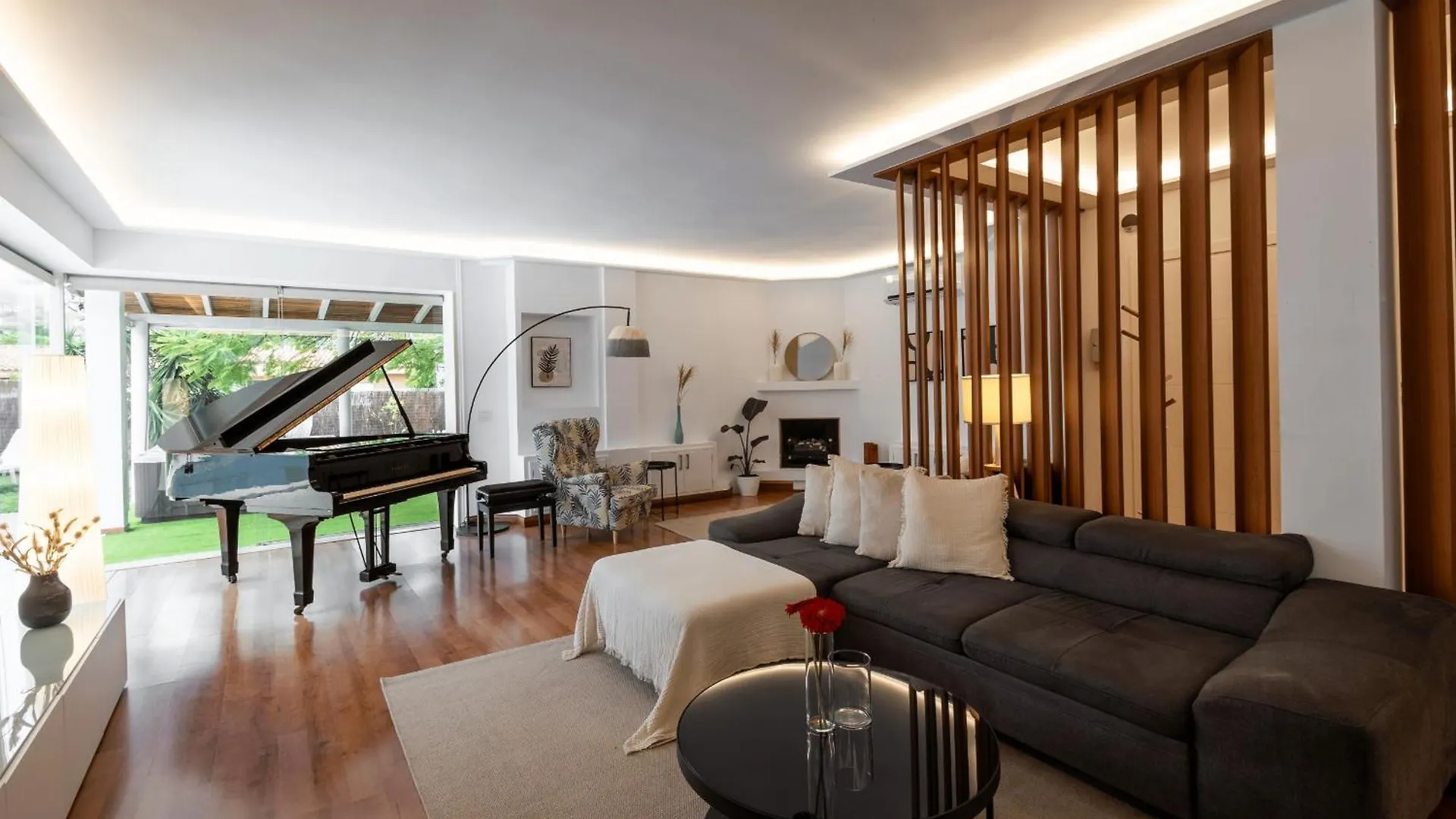 Luxury Villa With Heated Pool, Jacuzzi, Gym, And Gardens Puerto de la Cruz  Spanien