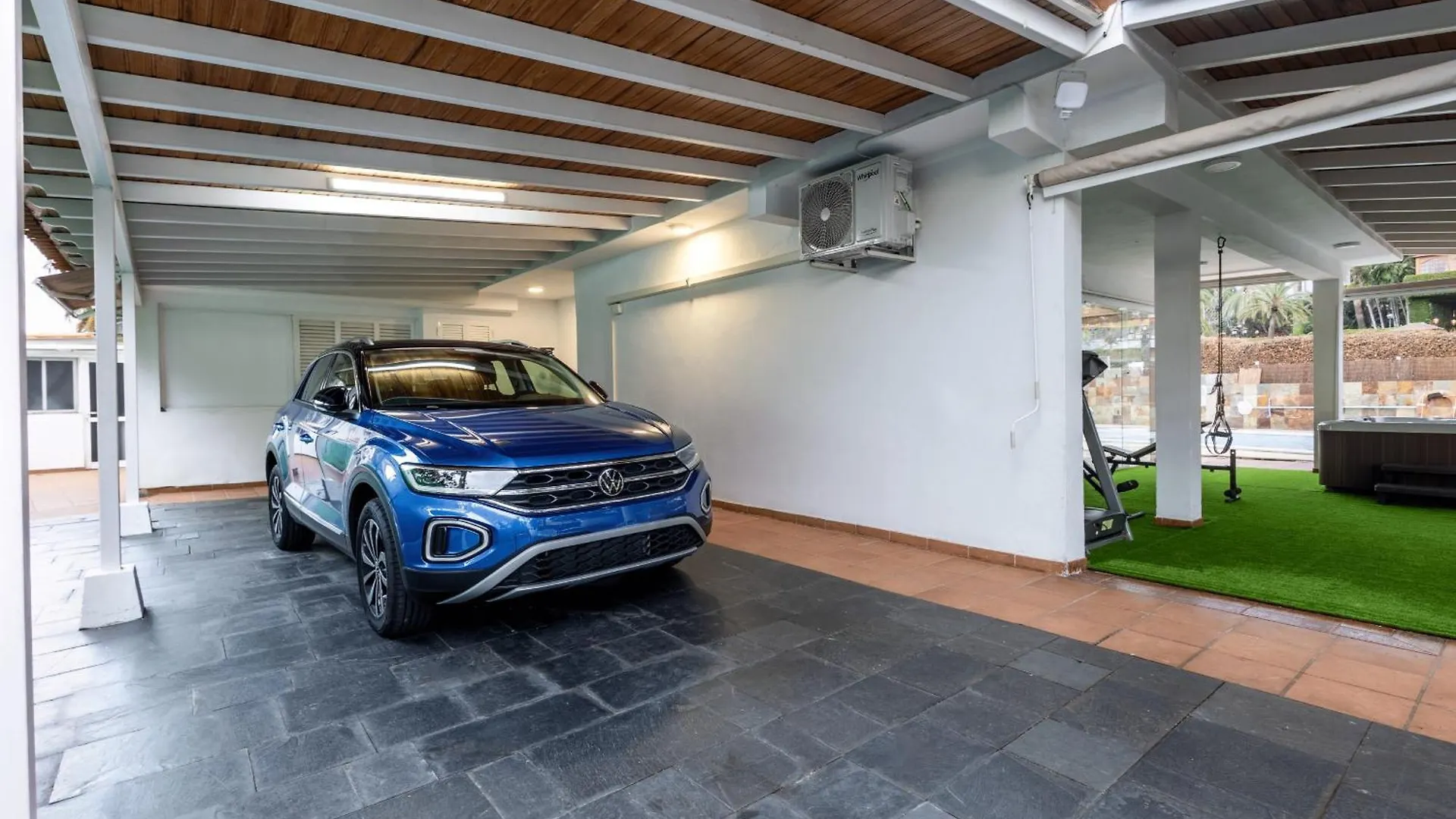 Luxury Villa With Heated Pool, Jacuzzi, Gym, And Gardens Puerto de la Cruz  Puerto de la Cruz (Tenerife)